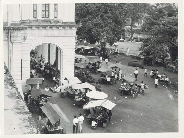 Hawkers on the National Museum grounds in the 1960s
